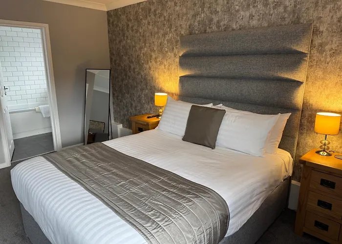 Oaklands Hotel