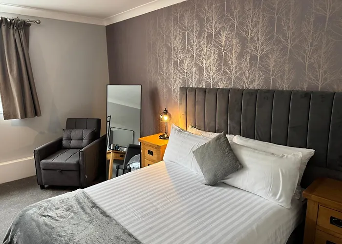 Oaklands Hotel