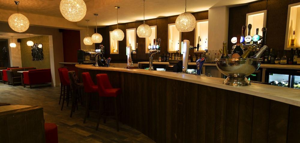 Hotel Oaklands