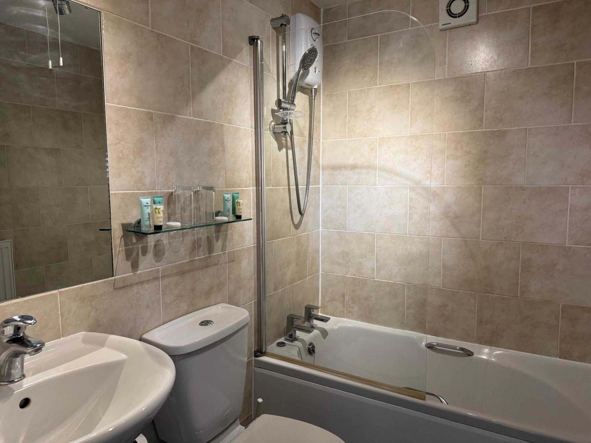 Hotel Oaklands