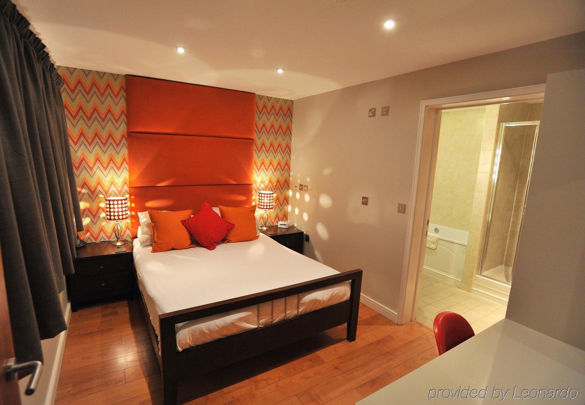 Hotel Oaklands