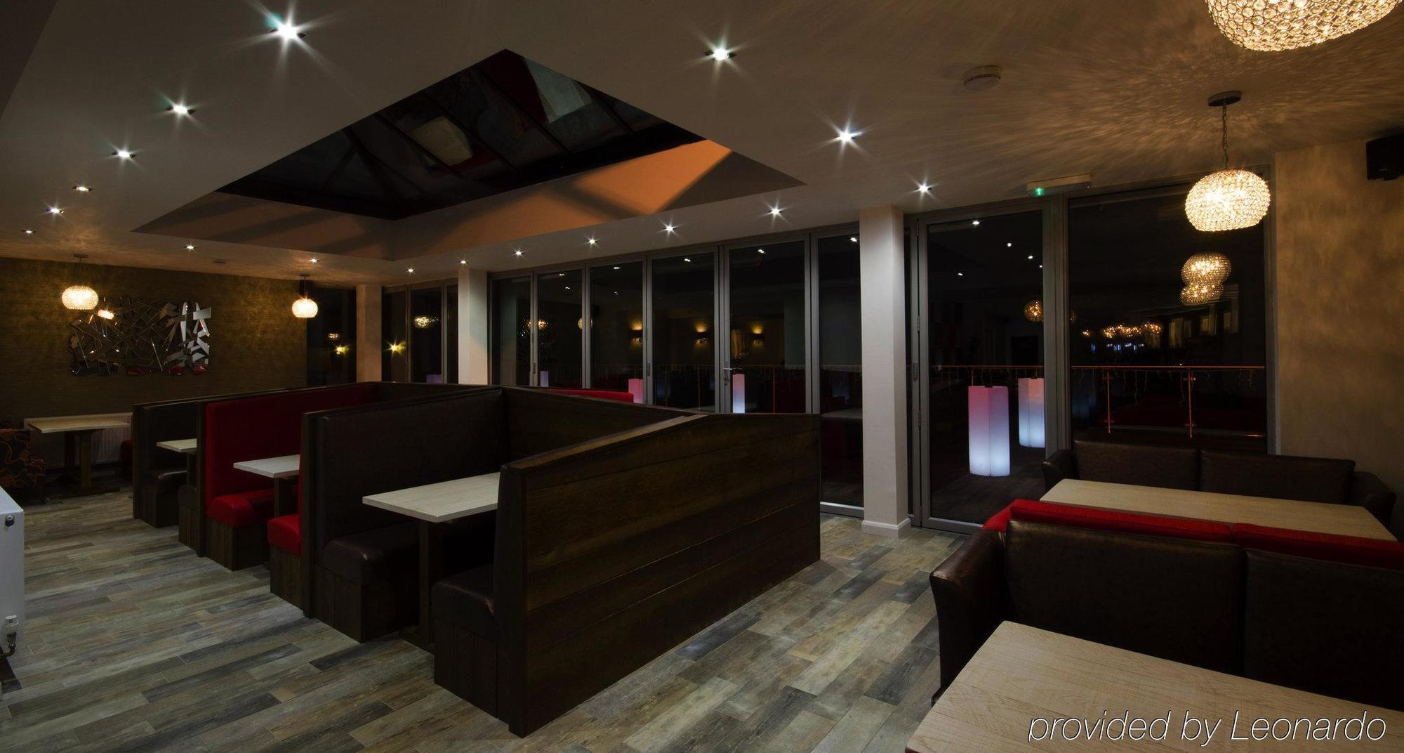 Hotel Oaklands