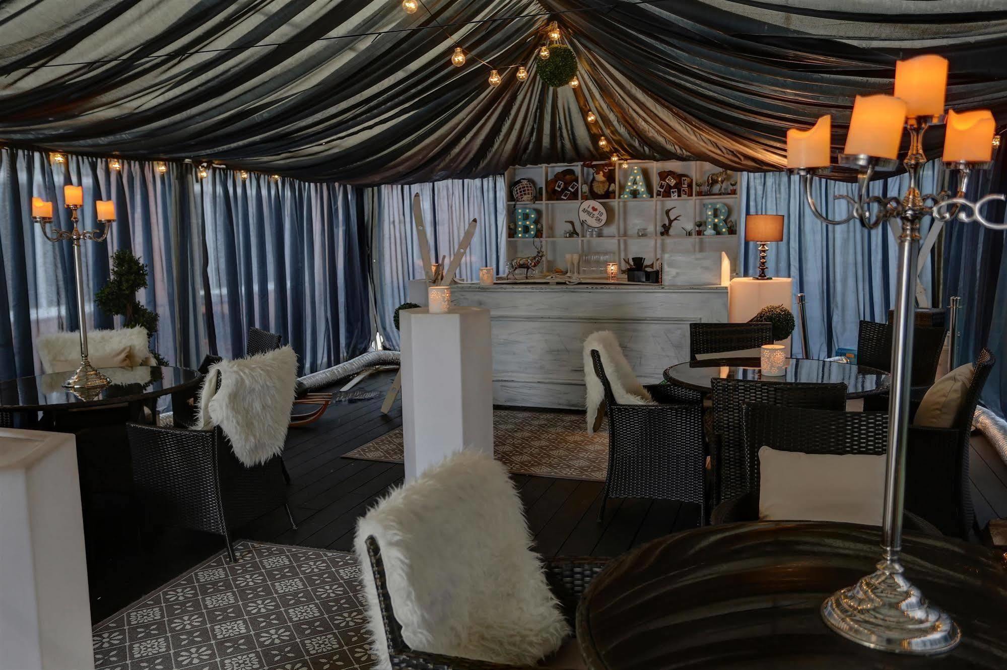 Hotel Oaklands 3*