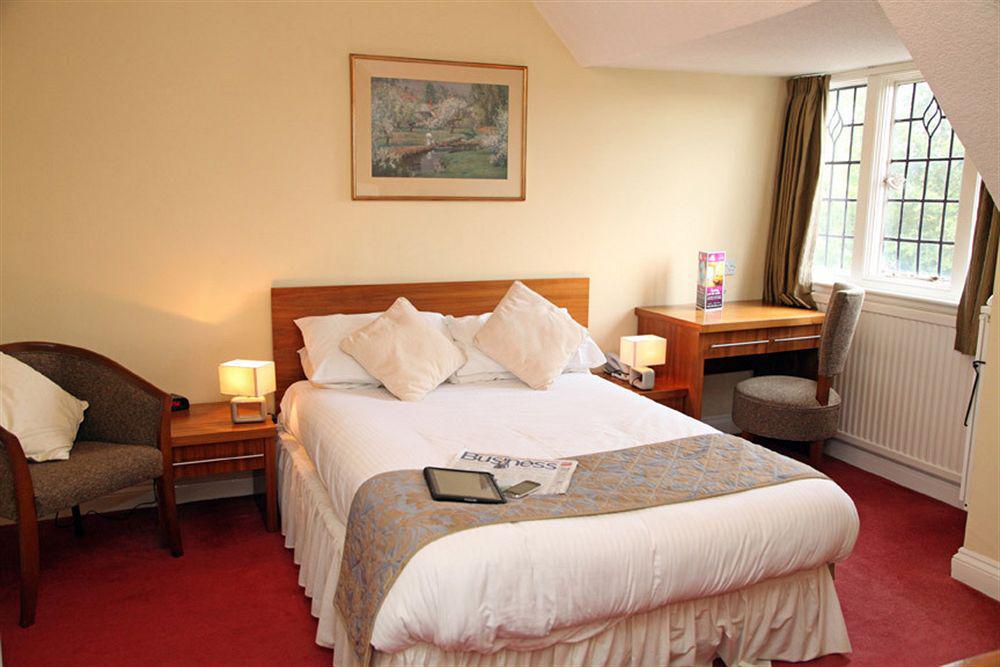 Hotel Oaklands