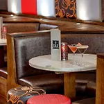 Oaklands Hotel 